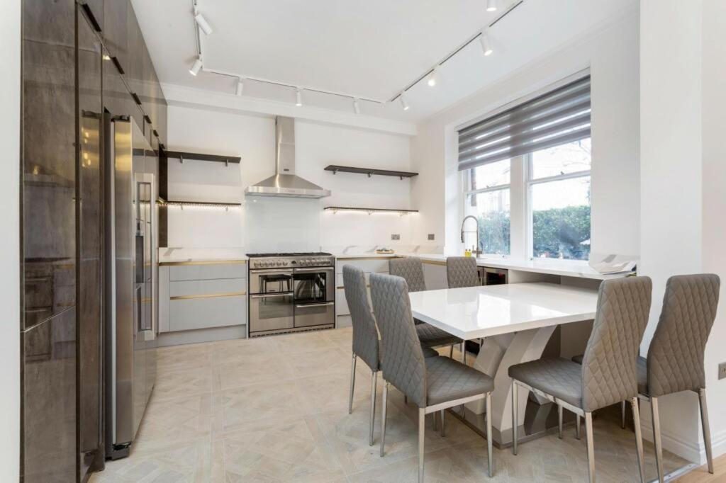 Ferienwohnung Modern Chelsea Flat, 3Bd 2Bath, With Parking London Exterior foto